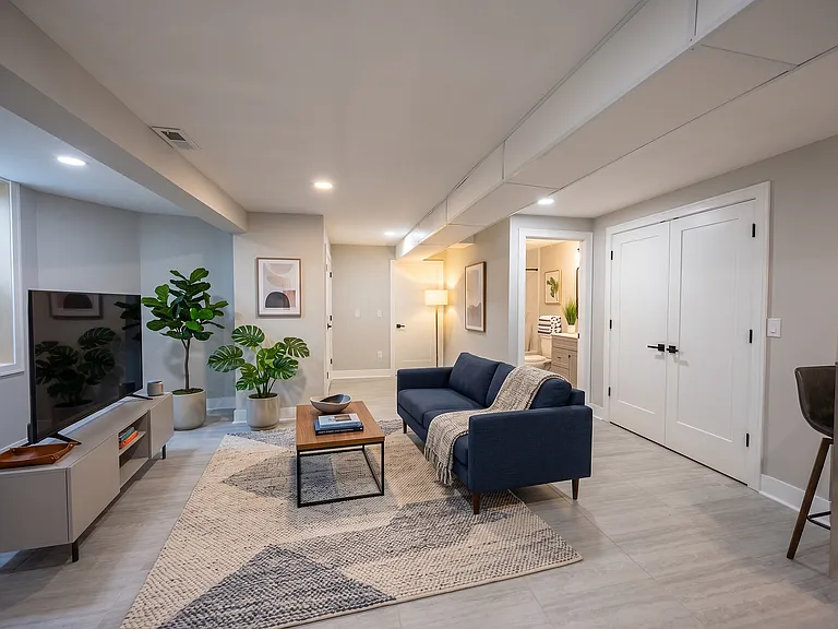226 Mack Ave #10 — Photo 24
