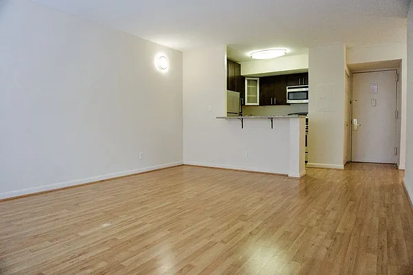 Rented by Greystar | media 2