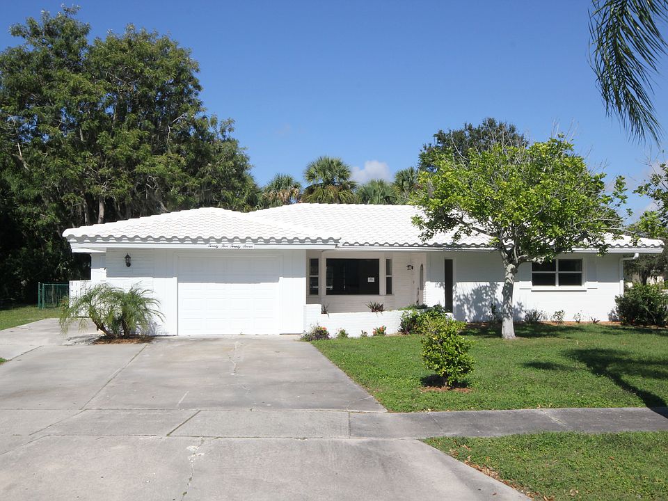 1st image of 2527 Moorings Ln