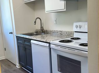 1800 Downey St #12, Radford, VA 24141