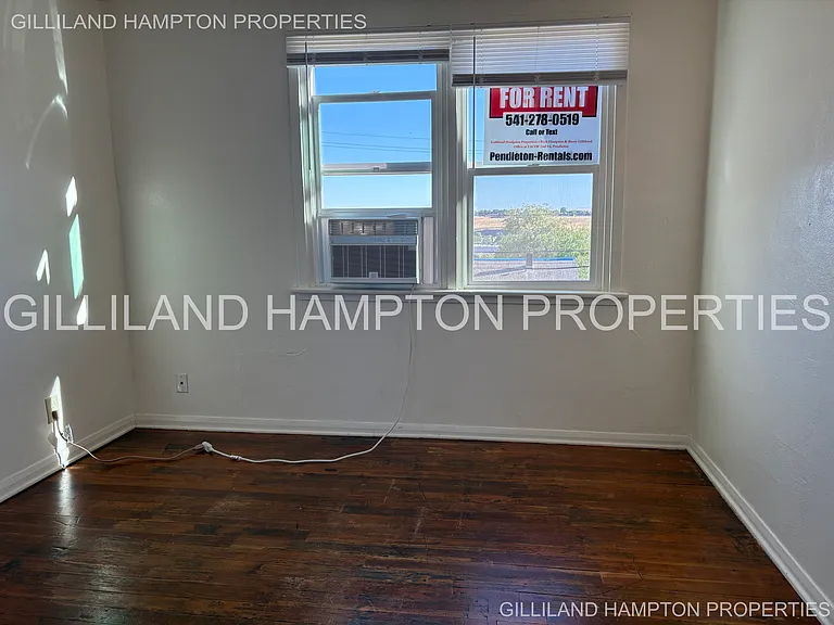 318 NW 15th St #318 — Photo 32