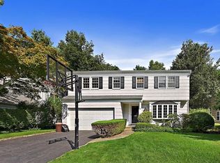29 Farragut Rd, Scarsdale, NY 10583