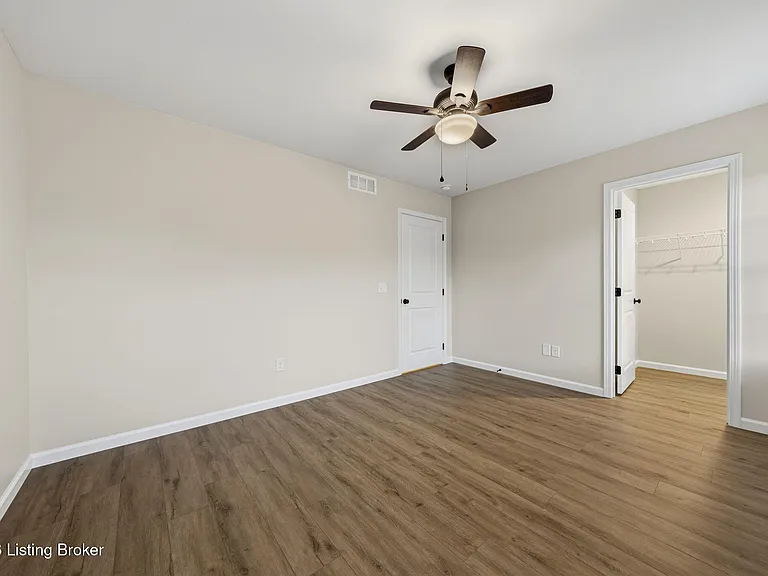 265 Washington St — Photo 11