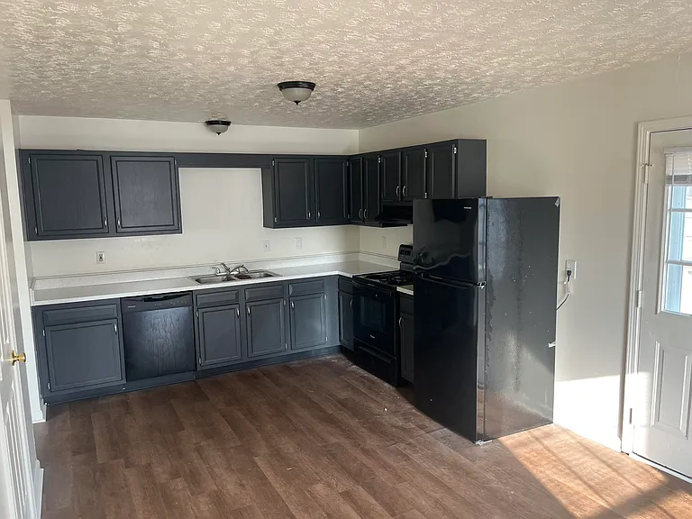 1603 Glover Ave — Photo 5