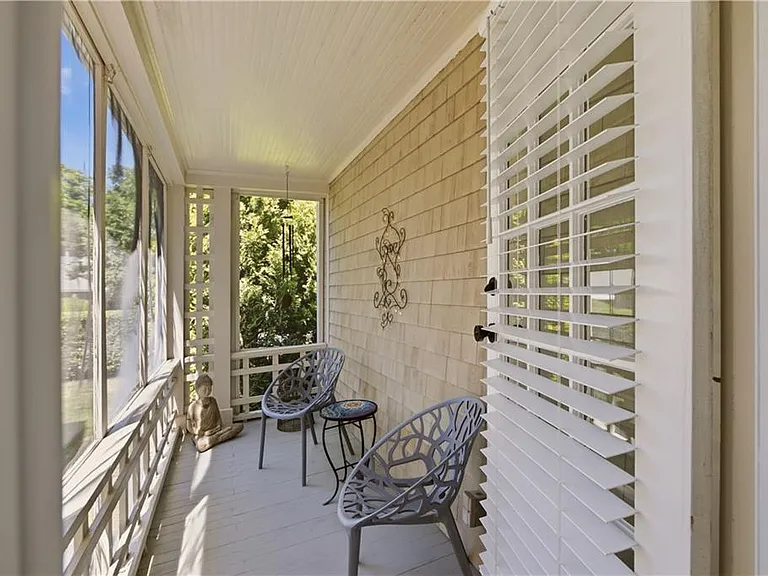 21 Pell St — Photo 5