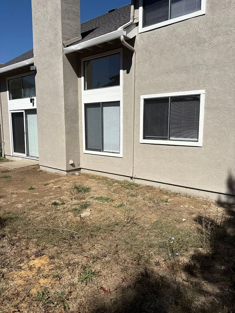 Renovated 4b/3b — Photo 4