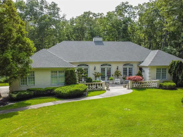 608 Pineview Dr, Galloway, NJ 08205