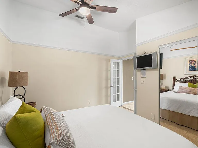 1256 Lake Breeze Dr — Photo 31