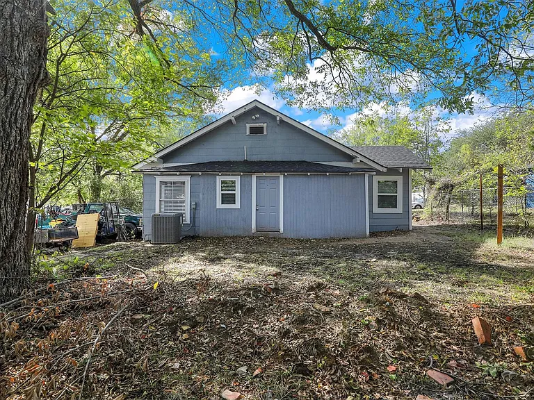 509 E Heron St — Photo 16