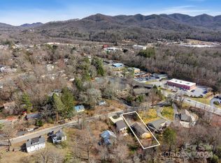 107 Cragmont Rd, Black Mountain, NC 28711