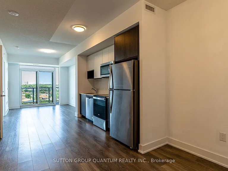 204 Burnhamthorpe Rd E #1105 — Photo 10
