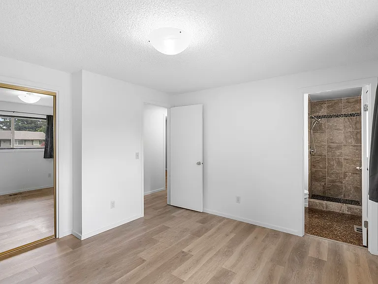 1378 NE Centurion Dr — Photo 26
