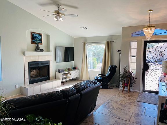 2nd image of 3630 W Bellewood Pl