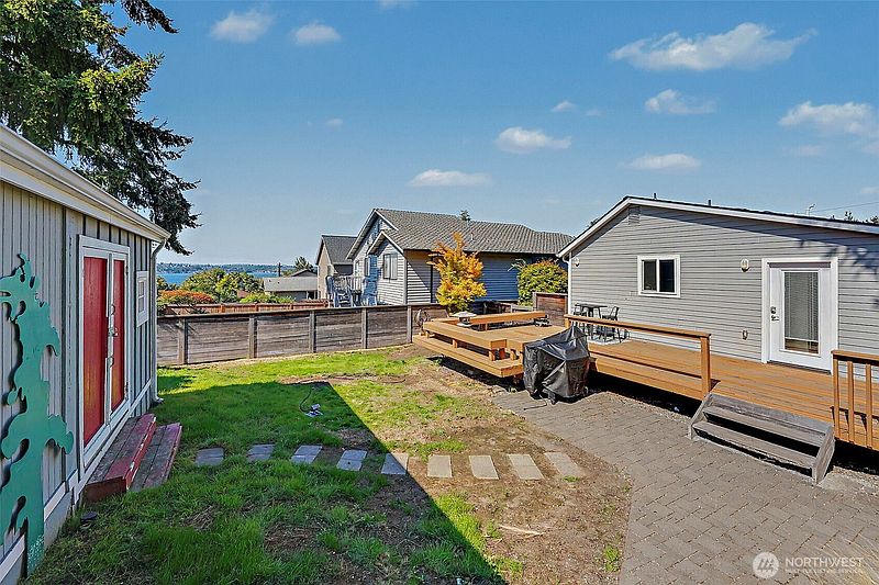 4th image of 805 N 31st Street
