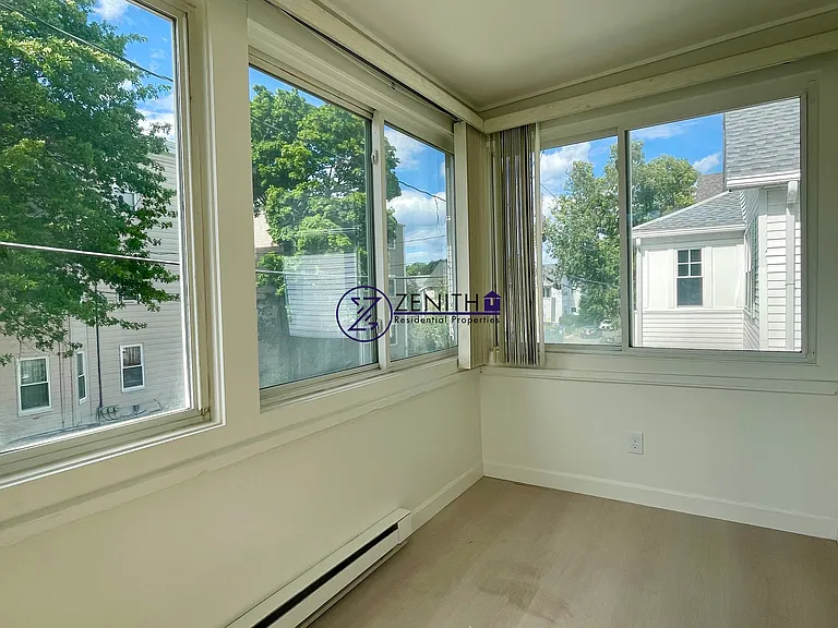 78-80 Hull St #80 — Photo 13