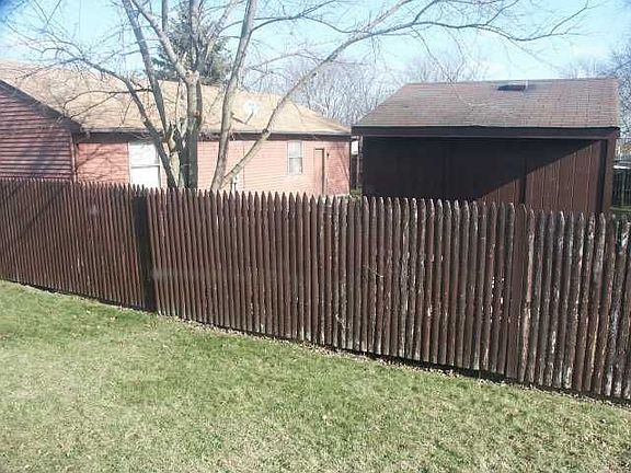 4th image of 1266 Oak Park Dr