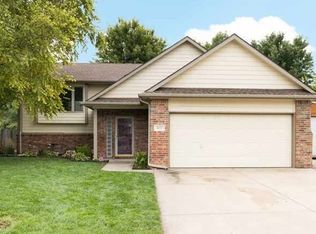 815 Carriage Ct, Maize, KS 67101