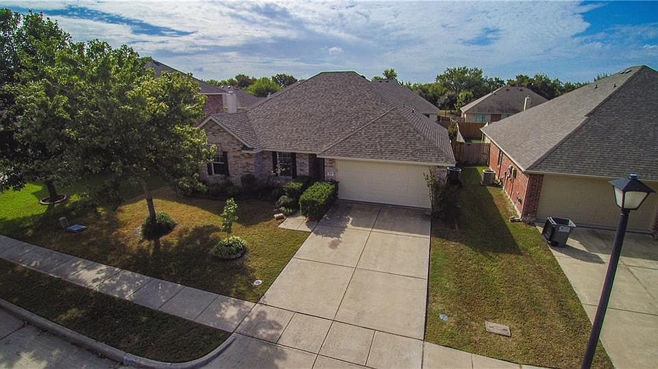 1st image of 919 Cedar Creek Dr