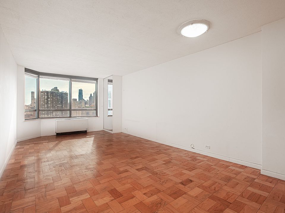 1st image of 630 1st Ave APT 28G