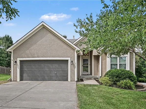 10726 N Tennessee Ave, Kansas City, MO 64157