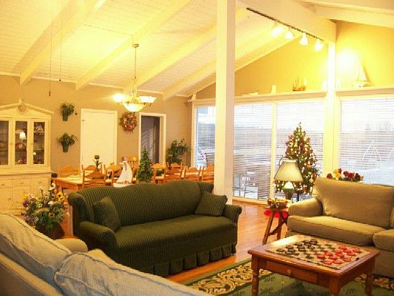 valted ceiling & Open Floor Plan