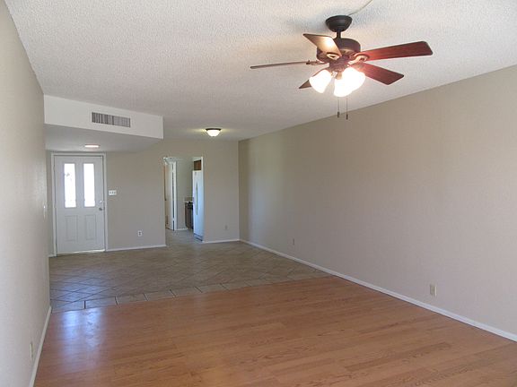 3rd image of 2733 S Alder Dr