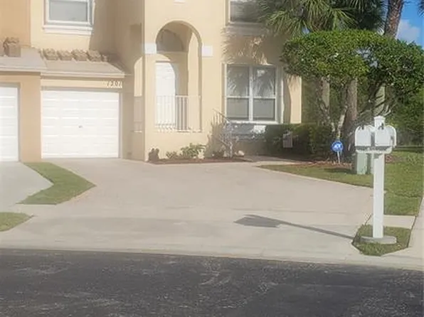 1201 NW 154th Ave, Pembroke Pines, FL 33028