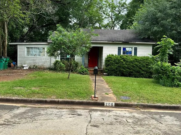 206 E Angelina St, Palestine, TX 75801