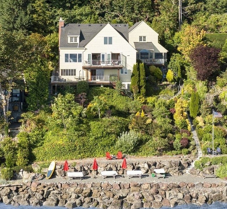 1st image of 2339 Perkins Lane W