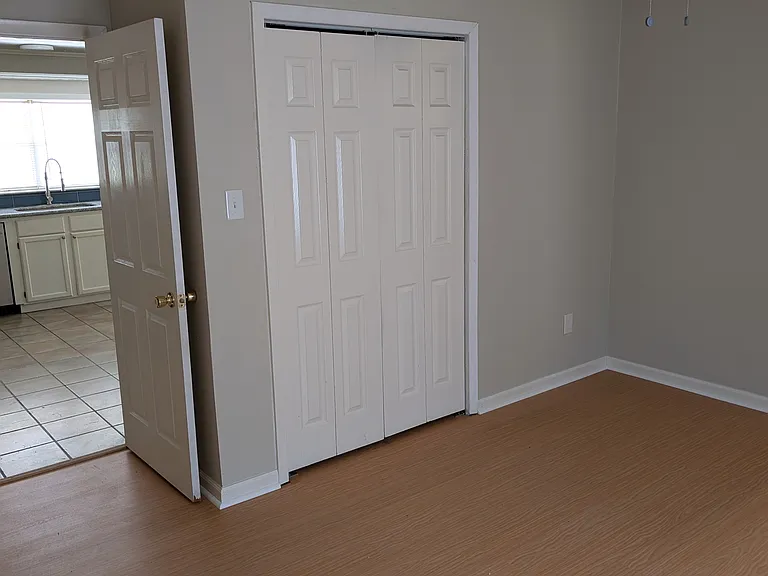 8252 Interstate Highway 10 W — Photo 3