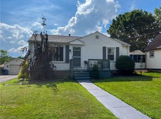54 Poplar Ave, Niles, OH 44446