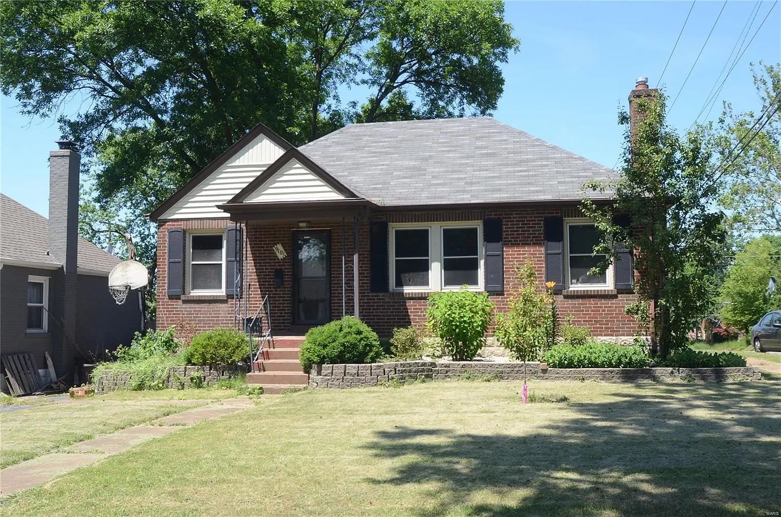 9101 Meadowbrook Ln photo 1