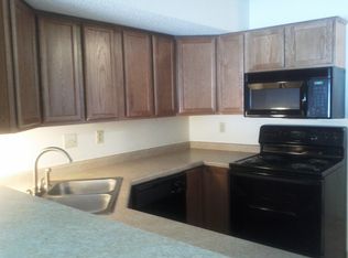 4858 Birch Lake Cir, Saint Paul, MN 55110