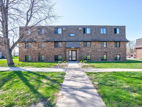 2nd image of 1601 Aber Ave APT 12