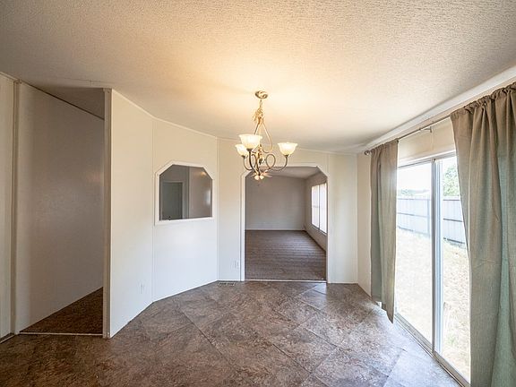 5th image of 4049 E Camelia Dr