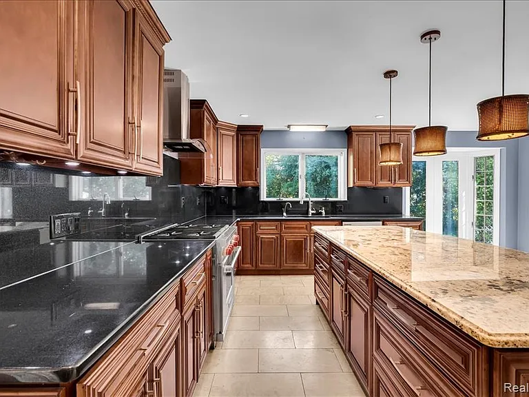 4158 Cherrywood Dr — Photo 10