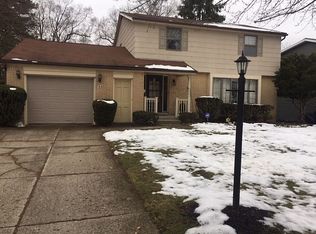 183 Richfield Rd, Williamsville, NY 14221