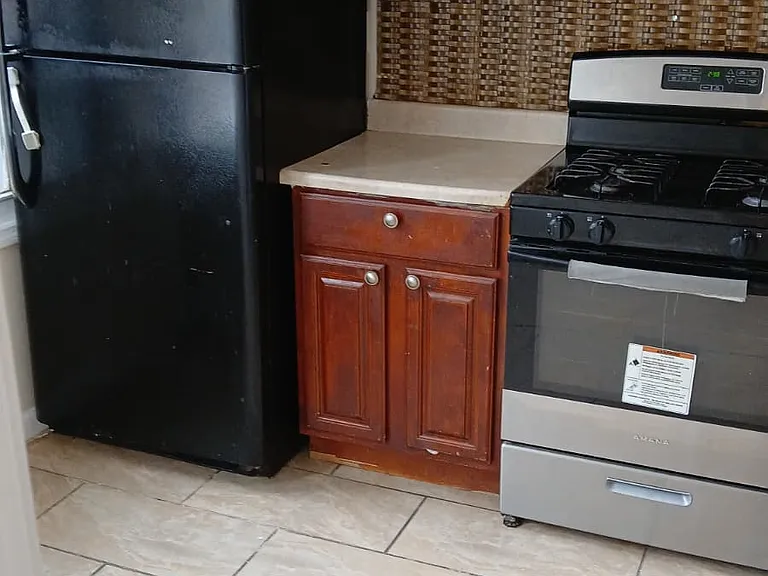 3201 Cruger Ave #2R — Photo 5