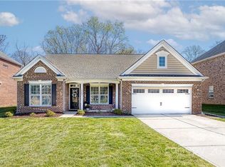 10403 Woodview Cir, Charlotte, NC 28277