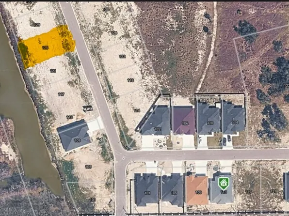 125 Heritage Park Dr, Rockport, TX 78382