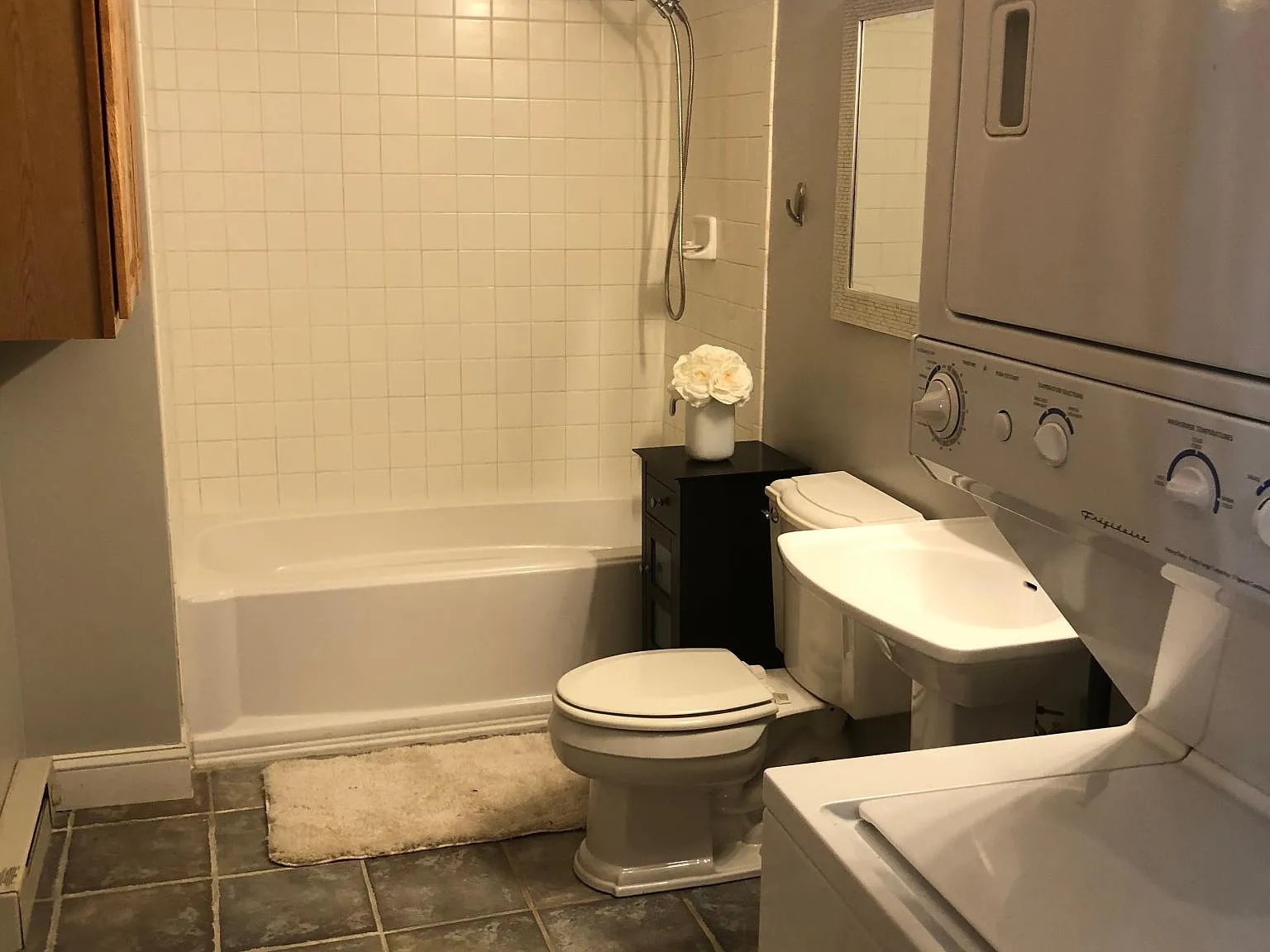 40 Harvard Pl — Photo 2