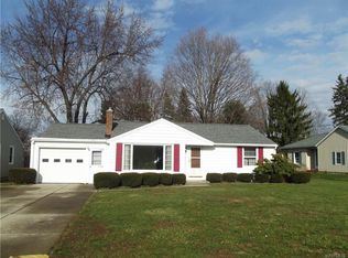 4804 Crestwood Dr, Hamburg, NY