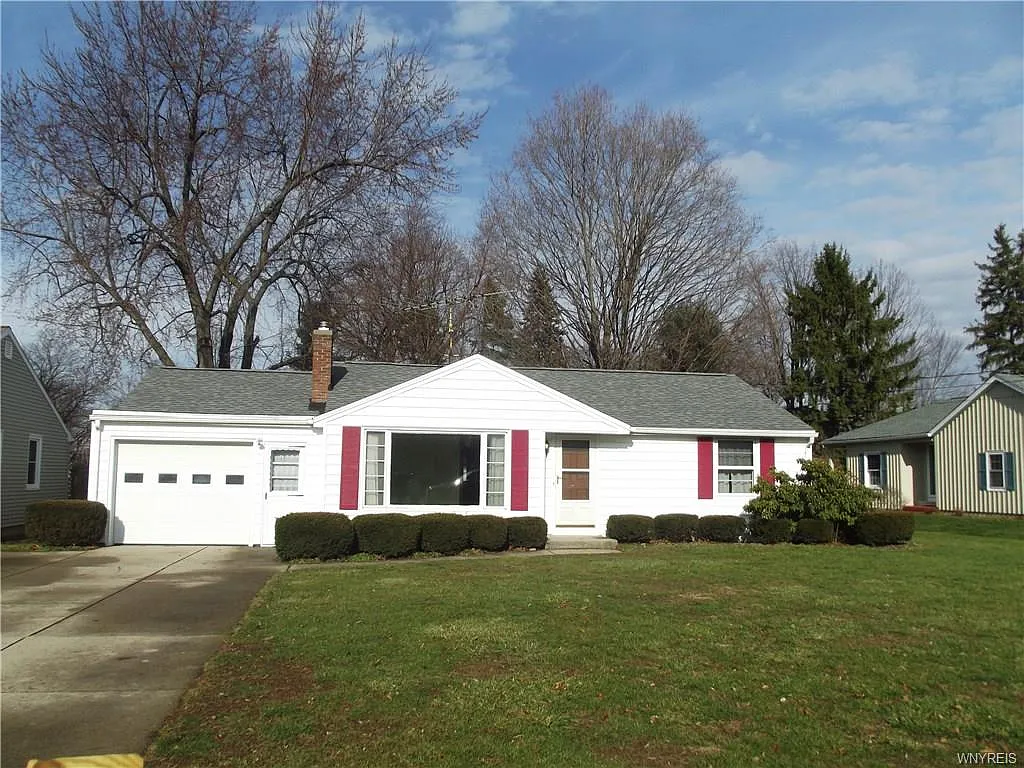 4804 Crestwood Dr photo 1