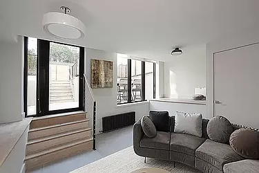 Rented by R New York