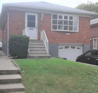12607 25th Rd, Flushing, NY, 11354