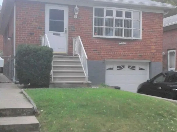 12607 25th Rd, Flushing, NY 11354