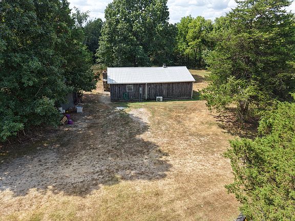 3rd image of 1315 County Road 67