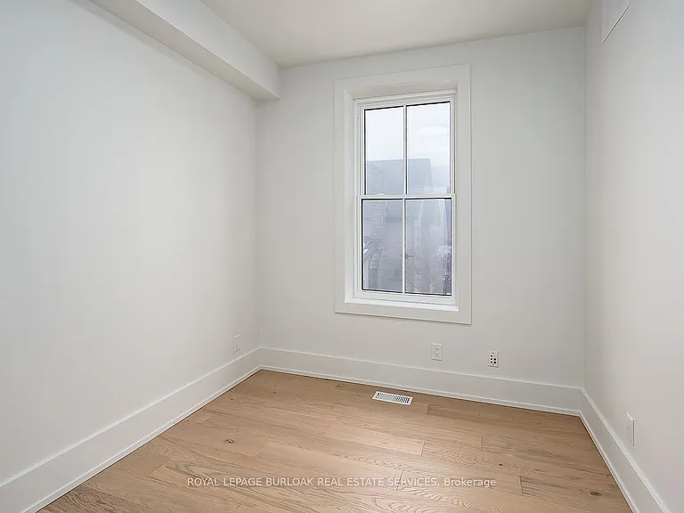 284 Wilson St E #201 — Photo 16