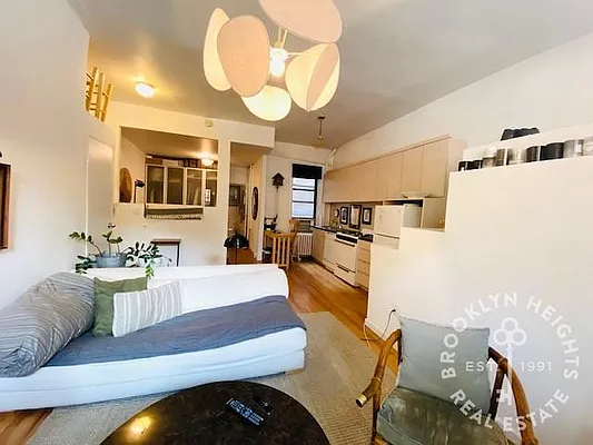 Rented by Brooklyn Heights Real Estate Inc | media 3