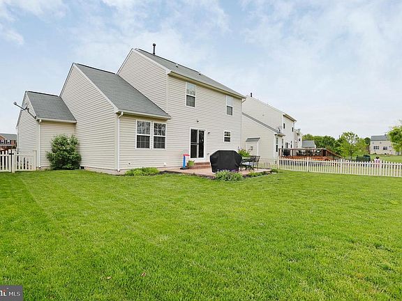 5th image of 9429 Westenberger Dr